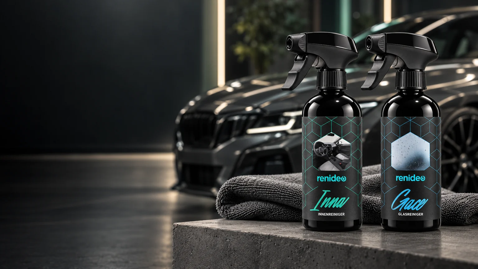 Inszeniertes renideo Produktmotiv: Bale Lederpflege und Dove Autoparfüm.