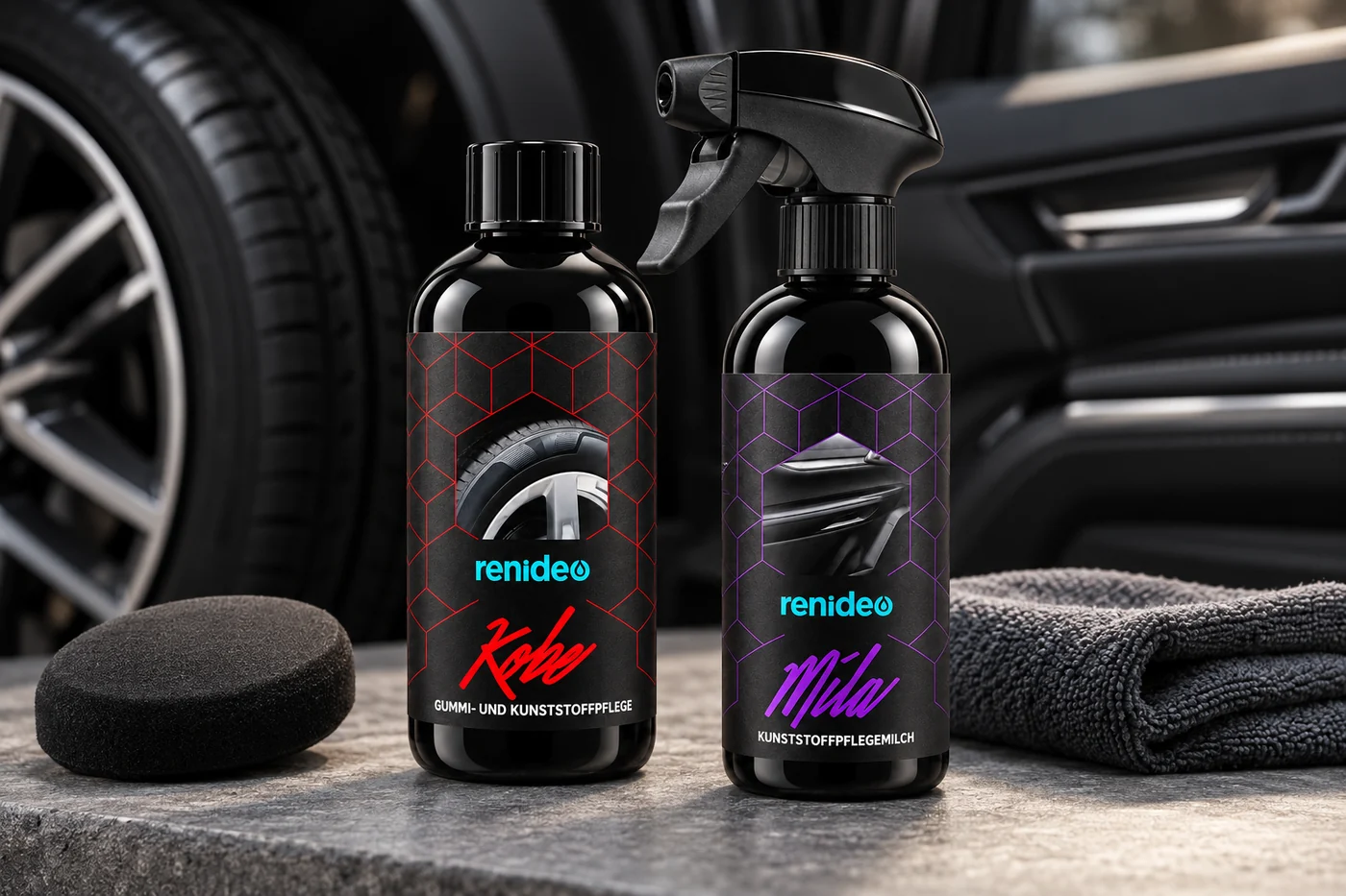 Inszenierte Produktszene: Kobe und Mila mit Pflegematerialien